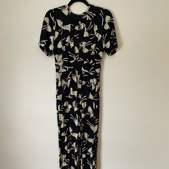 Reformation Dean Jumpsuit Bow Print “TIED UP” - Picture 4 of 5